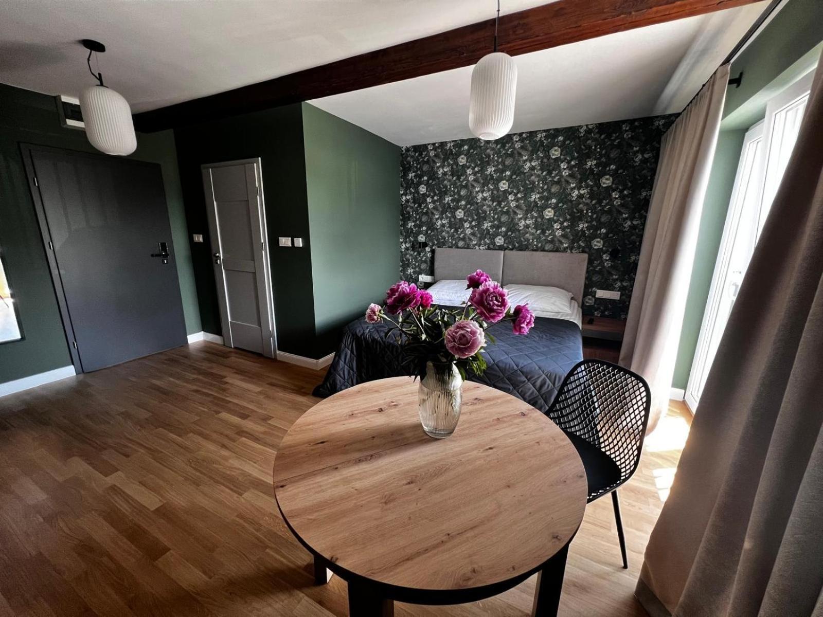 Apartamenty Sw Stanislawa Skierniewice Extérieur photo